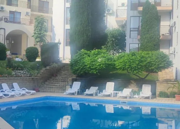 Complex Compass Lägenhet